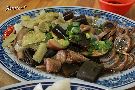 【挑剔味蕾】臺北南港。美食沙漠南港中的大顆水餃─北大荒
