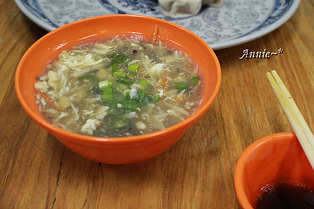 【挑剔味蕾】臺北南港。美食沙漠南港中的大顆水餃─北大荒