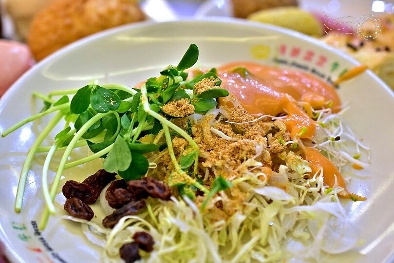 懷念的平價牛排:【貴族世家】昆陽店,鮮饌館、沙拉吧吃到飽