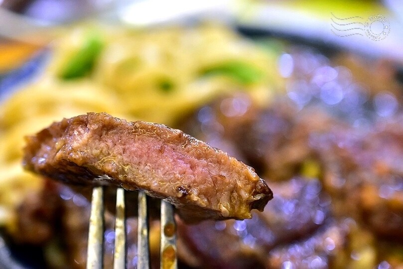 懷念的平價牛排:【貴族世家】昆陽店,鮮饌館、沙拉吧吃到飽