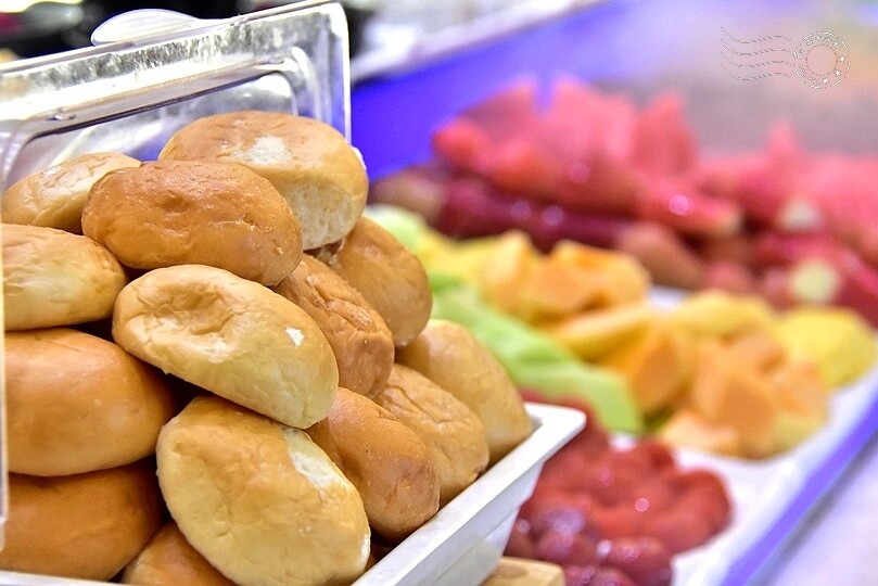 懷念的平價牛排:【貴族世家】昆陽店,鮮饌館、沙拉吧吃到飽