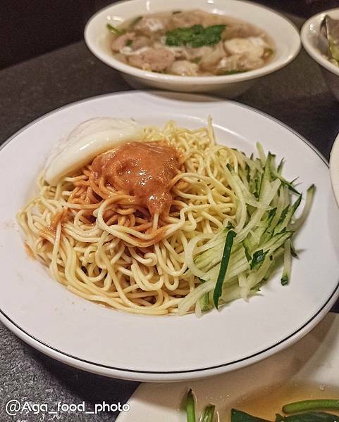 【台北萬華】西門麵店 ，油嫩豬腳，在地60年老店，西門町宵夜早餐，24小時營業，夜貓族、早起都吃得到，菜單