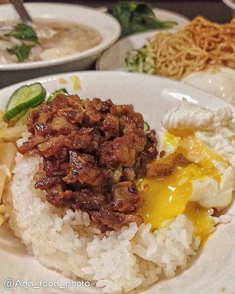 【台北萬華】西門麵店 ，油嫩豬腳，在地60年老店，西門町宵夜早餐，24小時營業，夜貓族、早起都吃得到，菜單