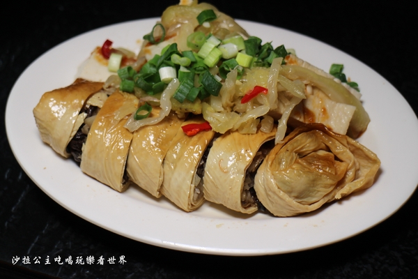 西門麵店(原：金西門麵店)：飄香一甲子萬華西門町美食『西門麵店』捷運西門站/紅樓後方/涼麵/古早味愛玉/超好吃蔬菜捲