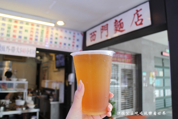 西門麵店(原：金西門麵店)：飄香一甲子萬華西門町美食『西門麵店』捷運西門站/紅樓後方/涼麵/古早味愛玉/超好吃蔬菜捲