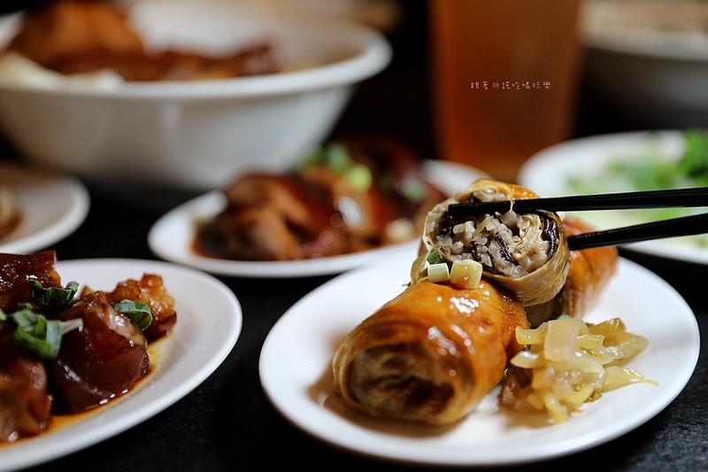 西門麵店極脆涼麵銷魂豬腳飯蛋包滷肉飯台北西門町美食115