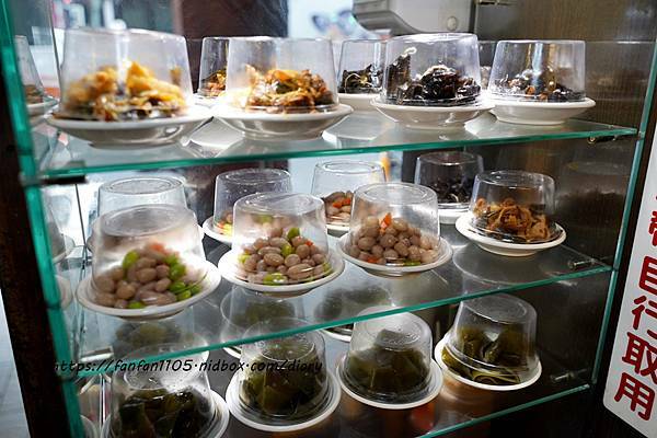 台北西門町【西門麵店】#銷魂豬腳飯 #菠蘿蛋黃酥 #古早味料理 #西門特色餐廳 #西門小吃 #西門美食 #捷運西門站 (5).JPG