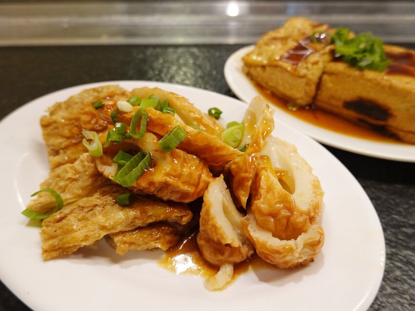 台北萬華—西門麵店｜西門在地一甲子古早味麵店 銷魂豬腳飯、菠蘿蛋黃酥值得一嚐｜內江街、西門町、西門紅樓