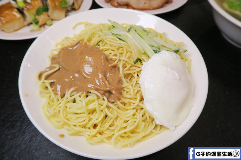 西門麵店/西門町 極脆涼麵 加半熟蛋
