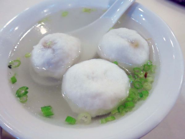【台北美食】永富魚丸店-會爆漿噴汁的魚丸湯