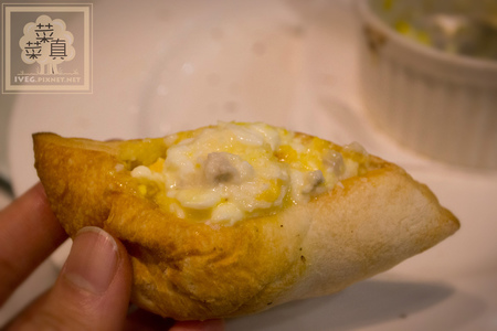 起士鑲蛋佐佛卡夏 起士鑲蛋佐佛卡夏