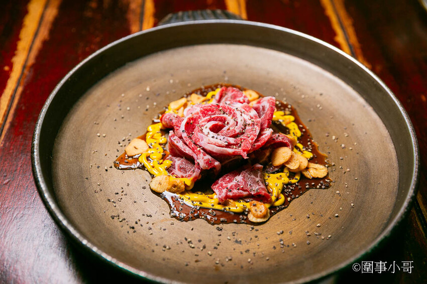 台北萬華美食-三十三間堂，在地最老字號的日式無菜單料理，食材新鮮料理手法細緻，餐點美味絕對值得一訪！啊對了老闆娘很熱情好相處喔～ @圍事小哥的幸福相框