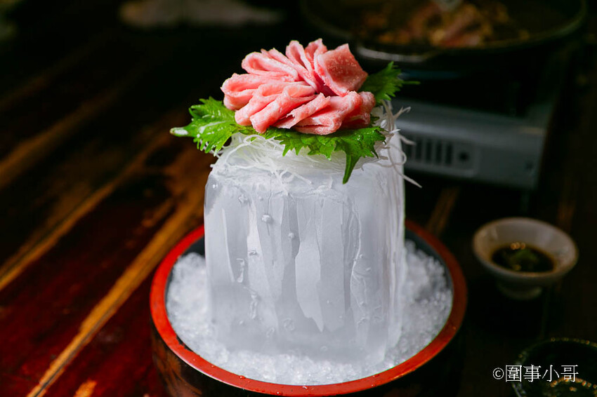 台北萬華美食-三十三間堂，在地最老字號的日式無菜單料理，食材新鮮料理手法細緻，餐點美味絕對值得一訪！啊對了老闆娘很熱情好相處喔～ @圍事小哥的幸福相框