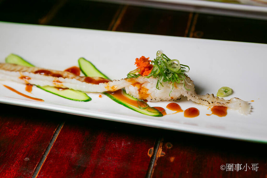 台北萬華美食-三十三間堂，在地最老字號的日式無菜單料理，食材新鮮料理手法細緻，餐點美味絕對值得一訪！啊對了老闆娘很熱情好相處喔～ @圍事小哥的幸福相框