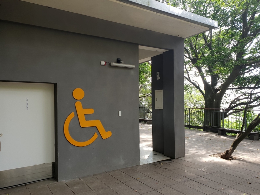 【新北.五股】觀音山硬漢嶺+bobo豹豹咖啡森林館內有多隻店貓