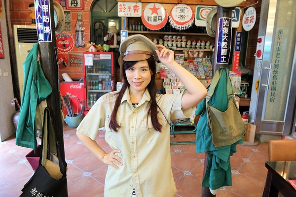 鹿港童年往事之懷舊柑仔店：【彰化鹿港景點)】童年往事莊園民宿~50-60年代復古餐廳，懷舊莊園民宿 回味童趣，滿滿兒時回憶