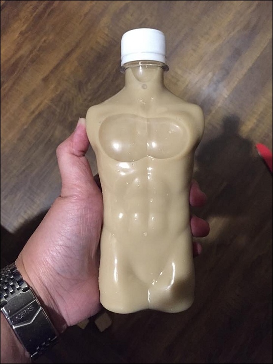 FB臉書社團瘋狂洗版的中和三角舖鴛鴦分享杯奶茶 vs 大台北首家投幣式鮮奶茶販賣機的艋舺冬瓜堂茶飲