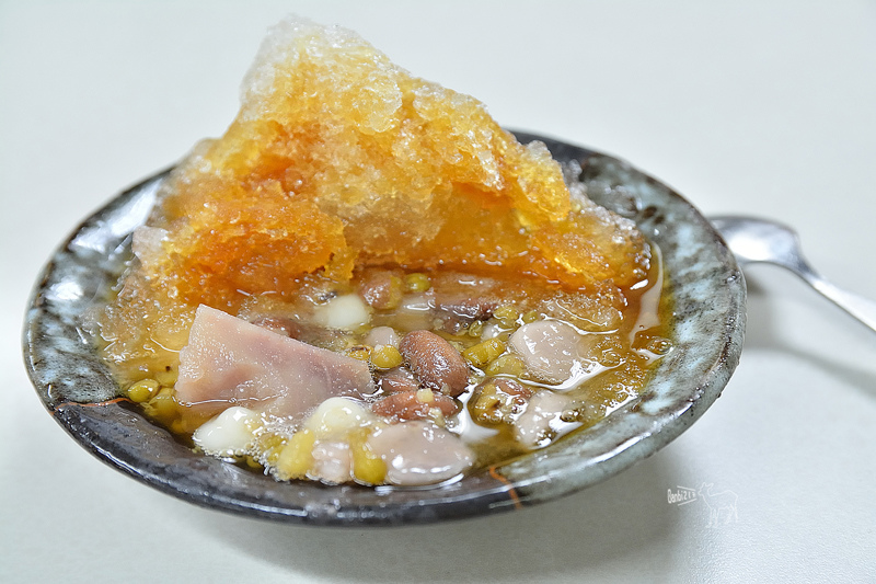 料多好吃的周記傳統芋圓冰與熱甜湯,台北萬華捷運龍山寺美食老店 @ Banbi217 美食旅遊 痞客邦 PIXNET TPE_3013.jpg