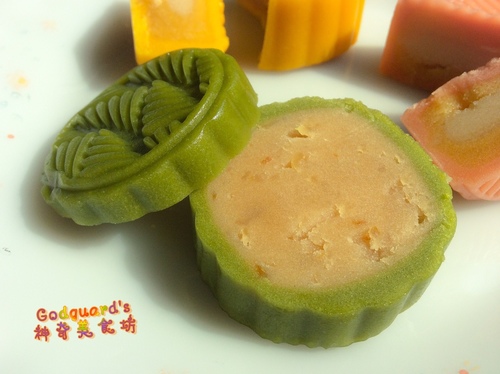 (體驗)[宅配] 酒味不明顯、倒是栗子酥很喜歡<3 金格中秋 月餅調酒禮盒