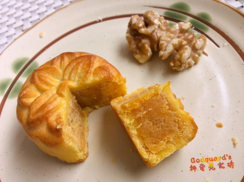 (體驗)[宅配] 酒味不明顯、倒是栗子酥很喜歡<3 金格中秋 月餅調酒禮盒