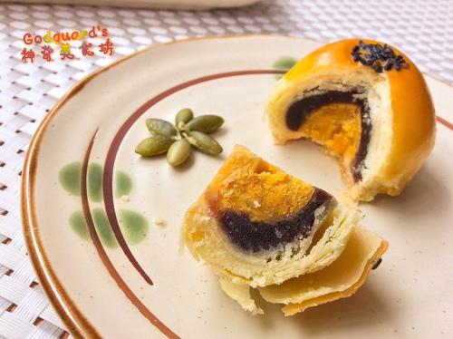 (體驗)[宅配] 酒味不明顯、倒是栗子酥很喜歡<3 金格中秋 月餅調酒禮盒