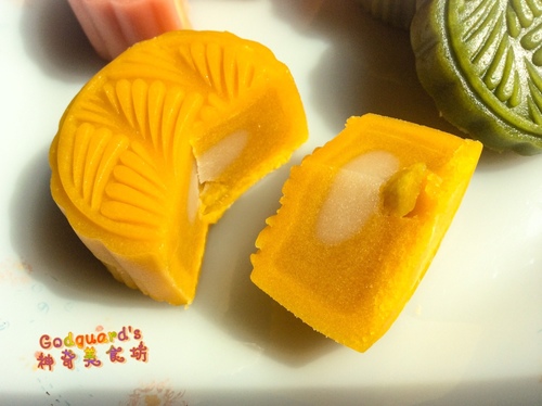 (體驗)[宅配] 酒味不明顯、倒是栗子酥很喜歡<3 金格中秋 月餅調酒禮盒