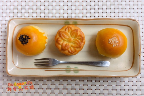 (體驗)[宅配] 酒味不明顯、倒是栗子酥很喜歡<3 金格中秋 月餅調酒禮盒