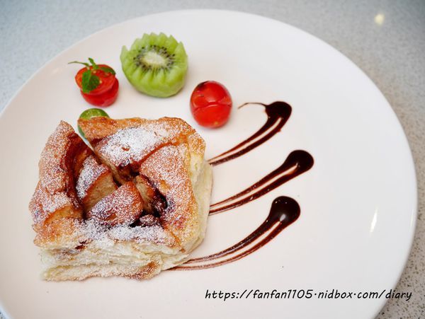 【台北景點】陽明山菁山遊憩區 #溫泉小木屋 #雲起軒 #母親節桌菜 #下午茶 #景觀餐廳 #台北住宿 (60).JPG