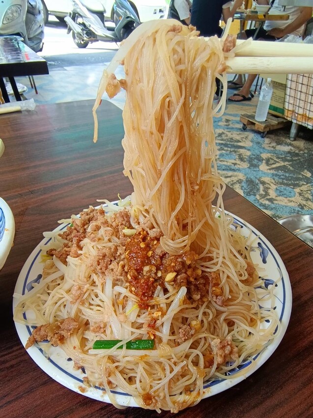 【台北.萬華】中式早餐正老牌魷魚平飄香一甲子。魷魚羹+炒米粉濃厚的古早味