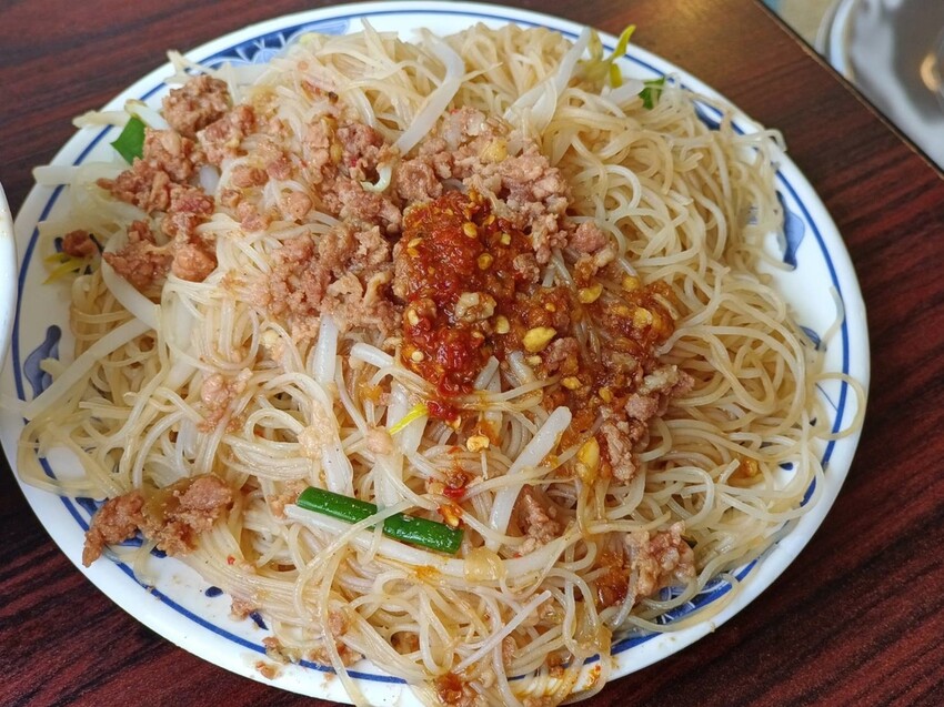 【台北.萬華】中式早餐正老牌魷魚平飄香一甲子。魷魚羹+炒米粉濃厚的古早味