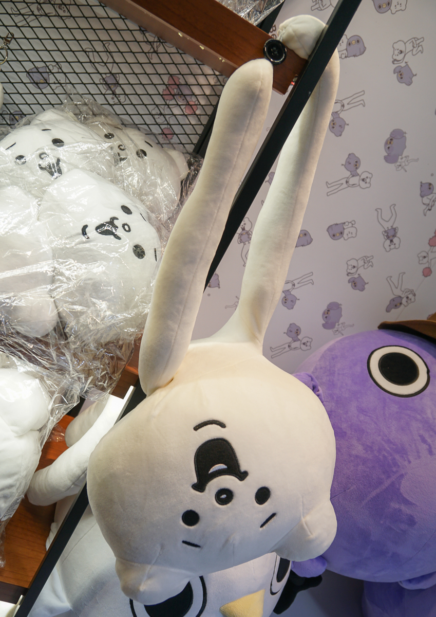 懶得鳥你x賤萌熊聯名快閃店-華山文創園區限定展出!IG必拍~人人搶戴的賤萌熊頭套 - 美食好芃友