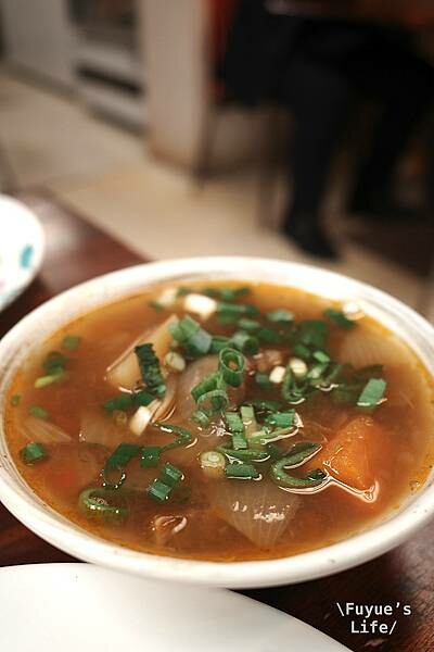 |台北內湖‧台式| 油香好吃的牛肉蛋炒飯《通化老師傅牛雜湯/