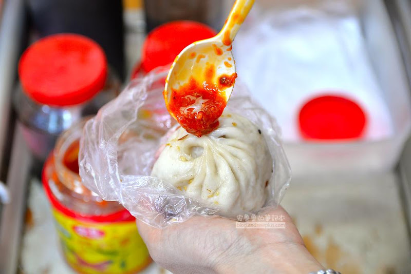 內湖黃家班脆皮水煎包-內湖科學園區13年水煎包老店,人氣排隊銅板美食