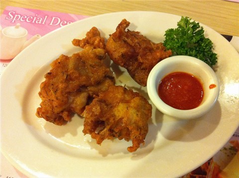 炸雞肉 - 內湖區的樂雅樂家庭餐廳)