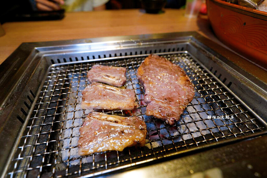蘆洲燒肉吃到飽，昭和園日式燒肉屋，日本A5和牛、波士頓龍蝦、