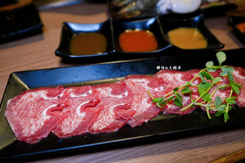 蘆洲燒肉吃到飽，昭和園日式燒肉屋，日本A5和牛、波士頓龍蝦、