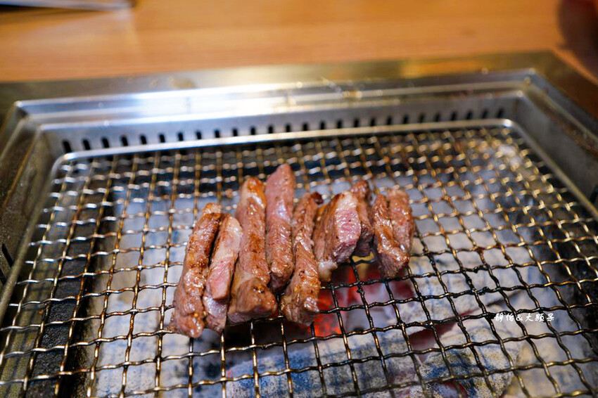 蘆洲燒肉吃到飽，昭和園日式燒肉屋，日本A5和牛、波士頓龍蝦、