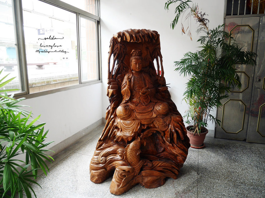 苗栗旅遊三義車站木雕 (2)