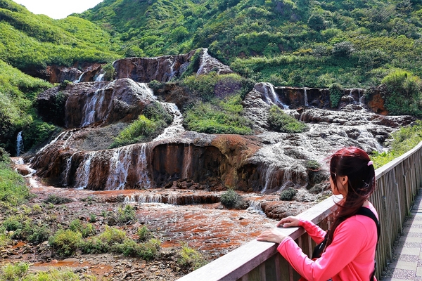 九份黃金瀑布：【新北瑞芳景點】金瓜石黃金瀑布~攝影玩家拍攝風景 列為必造訪的口袋名單