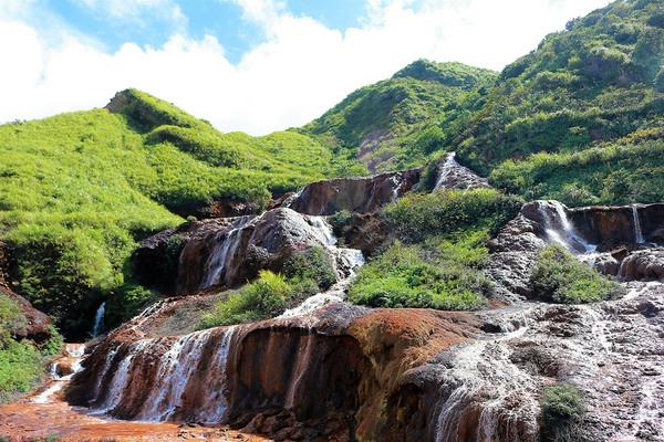 九份黃金瀑布：【新北瑞芳景點】金瓜石黃金瀑布~攝影玩家拍攝風景 列為必造訪的口袋名單