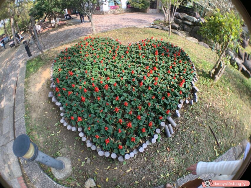 巧克力雲莊 │苗栗景點·寵物友善·認識巧克力的奇幻旅程 - 丹尼的吃喝玩樂
