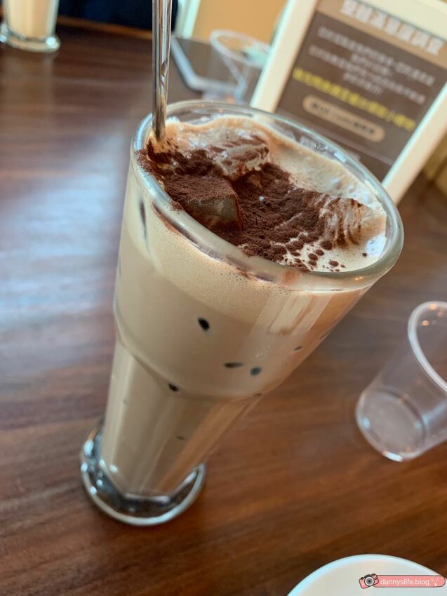 巧克力雲莊 │苗栗景點·寵物友善·認識巧克力的奇幻旅程 - 丹尼的吃喝玩樂