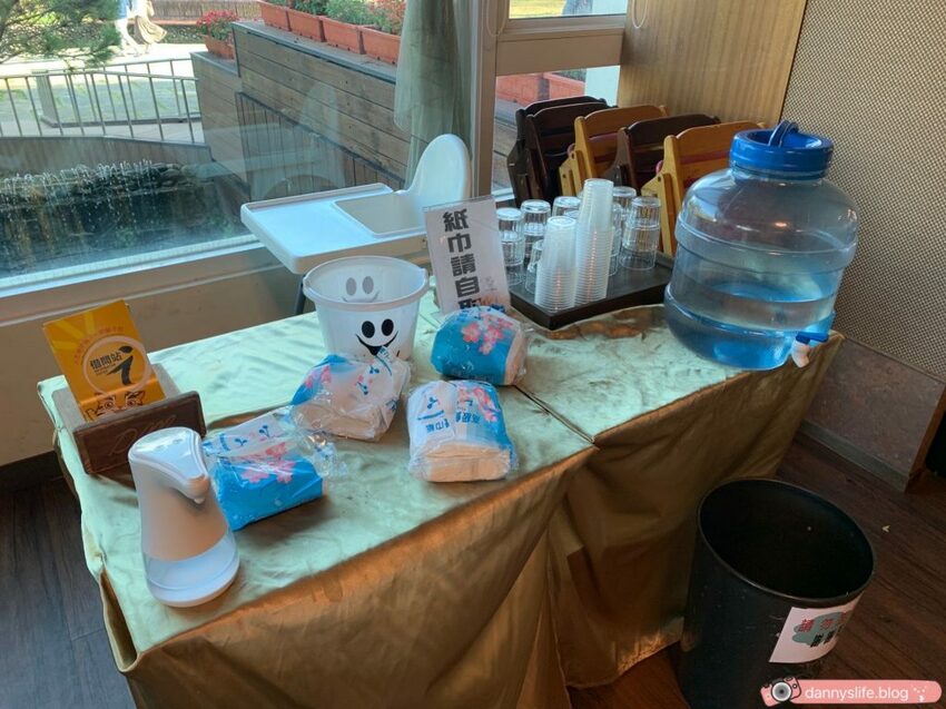 巧克力雲莊 │苗栗景點·寵物友善·認識巧克力的奇幻旅程 - 丹尼的吃喝玩樂