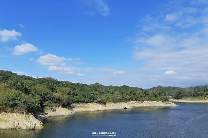 旅遊。苗栗★水庫上的可愛小島日新島 有動物有咖啡廳適合親子好友旅遊 - 妮妮˙ˇ˙用類單記錄生活!!