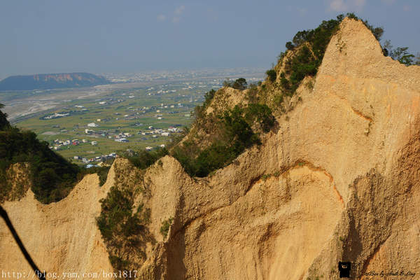 【苗栗。三義】熊熊烈火正在燃燒。惡地火炎山。亂石谷。自然保留區。火炎山步道