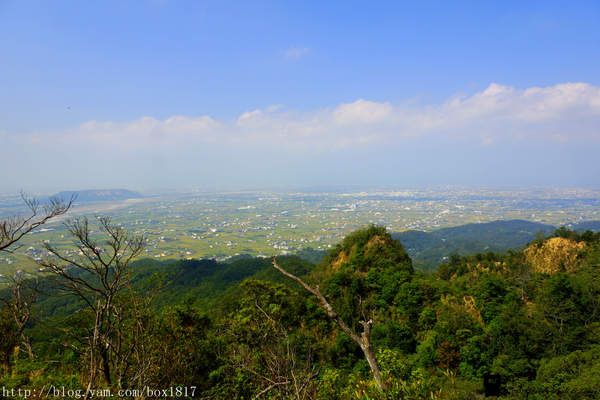【苗栗。三義】熊熊烈火正在燃燒。惡地火炎山。亂石谷。自然保留區。火炎山步道