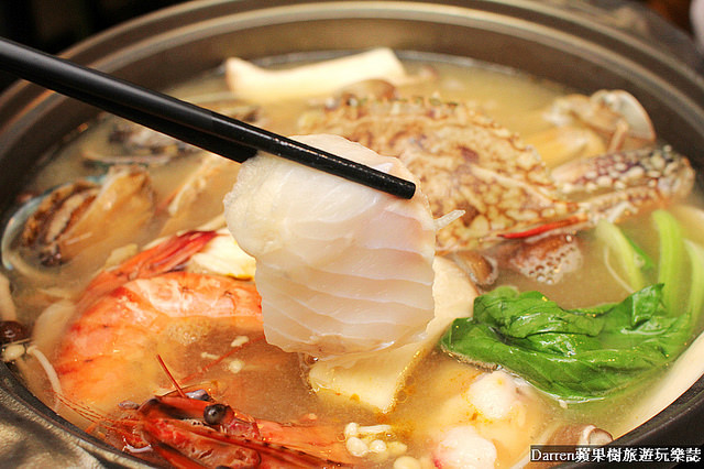 『苗栗泰安溫泉泡湯推薦』虎山溫泉會館(湯之島)★走過吊橋來去湯之島泡溫泉吃鱘龍魚火鍋順遊清安豆腐街(清水老街)