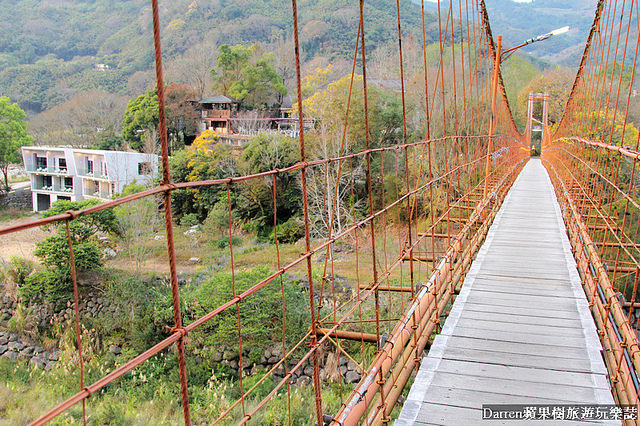 『苗栗泰安溫泉泡湯推薦』虎山溫泉會館(湯之島)★走過吊橋來去湯之島泡溫泉吃鱘龍魚火鍋順遊清安豆腐街(清水老街)