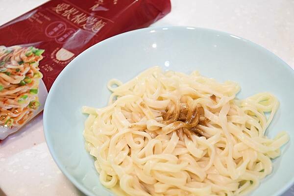 台南市北區在家吃米其林必比登美食好方便~好市多開箱【雙月阿甘剝皮辣椒雞湯】家中必囤好滋味！同場加映【愛恨椒芝麵