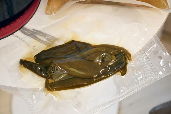 台南市北區在家吃米其林必比登美食好方便~好市多開箱【雙月阿甘剝皮辣椒雞湯】家中必囤好滋味！同場加映【愛恨椒芝麵